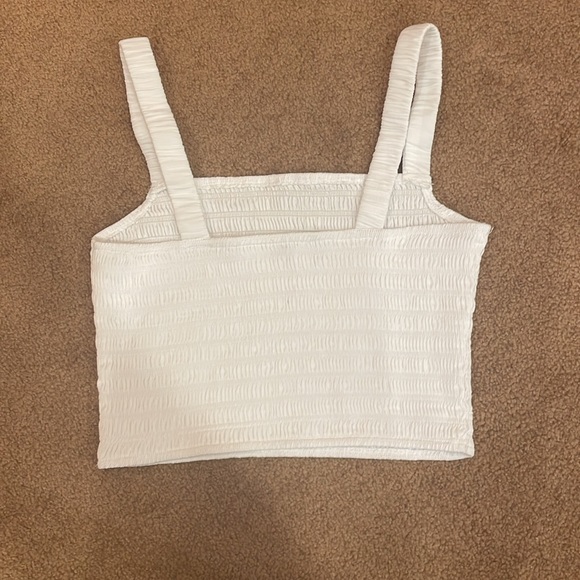 Small Ribbed Tank - Picture 2 of 3